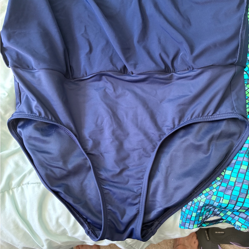 Lands' End Women's Dark Blue Skort - Picture 3 of 3